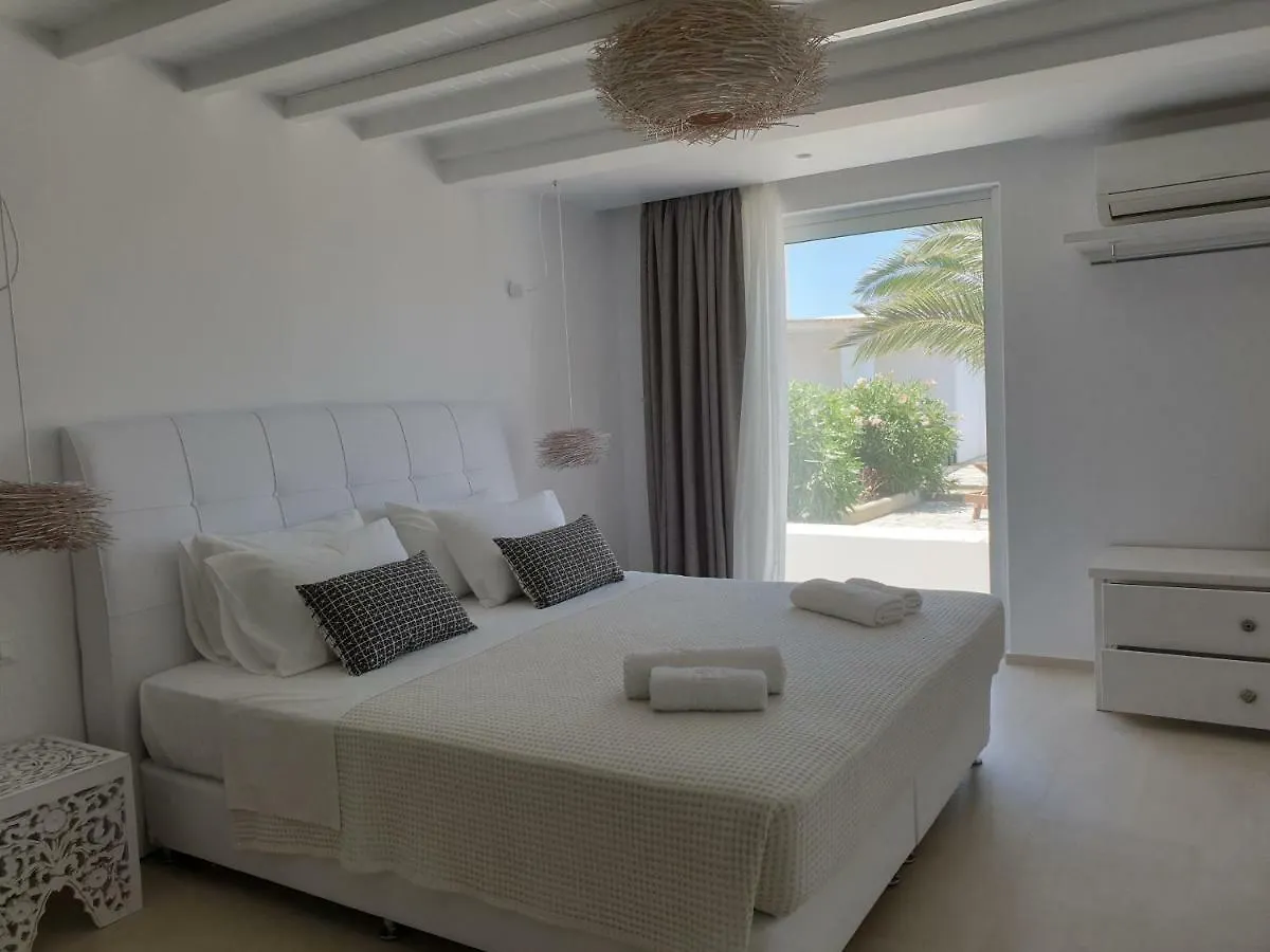 Bellou Suites Mykonos Town 0*,  Yunanistan